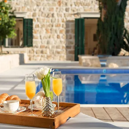 Vila Sensational Filia 6 Bedrooms Overlooking Walls Old Town Dubrovník